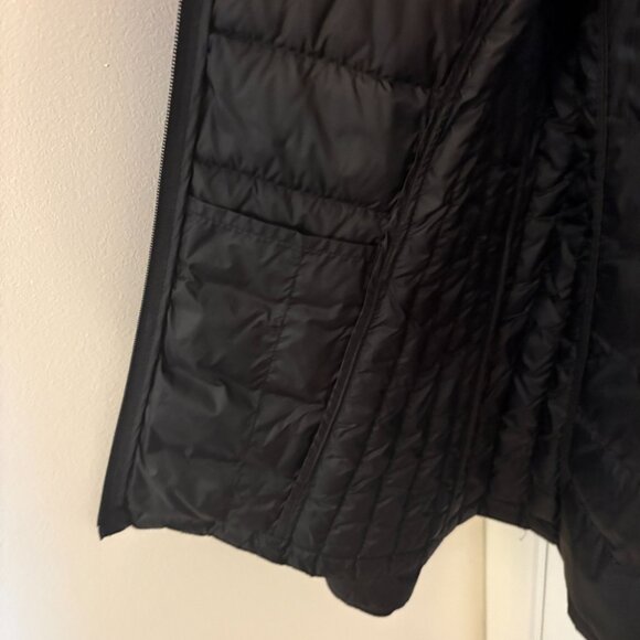 Flattering Fitted Black Puffer Jacket Lightweight Hooded Insulated Size S - Picture 10 of 13
